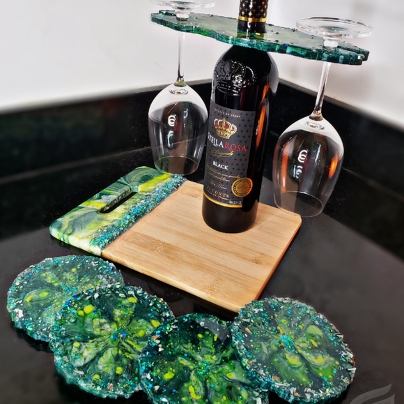 Handmade Board+Wine Rack+Coasters Resin Design - Picture 4 of 5